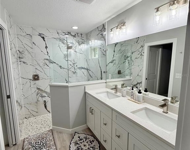 6425 Nw 62nd Terrace - Photo Thumbnail 6