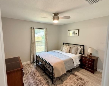 6425 Nw 62nd Terrace - Photo Thumbnail 9
