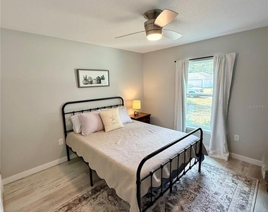 6425 Nw 62nd Terrace - Photo Thumbnail 7