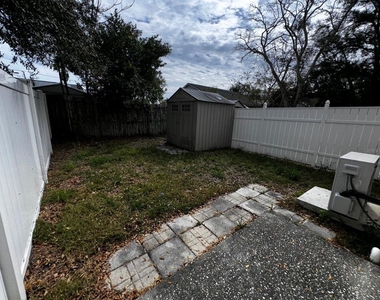 6741 Magnolia Pointe Circle - Photo Thumbnail 9