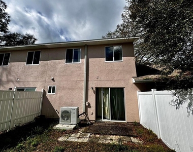 6741 Magnolia Pointe Circle - Photo Thumbnail 8
