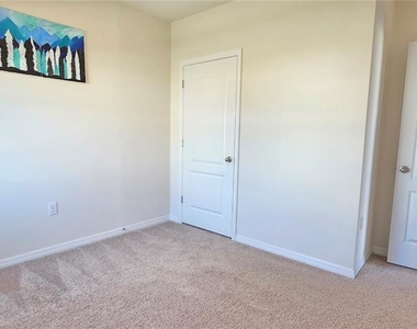 3383 Hammond Point - Photo Thumbnail 14