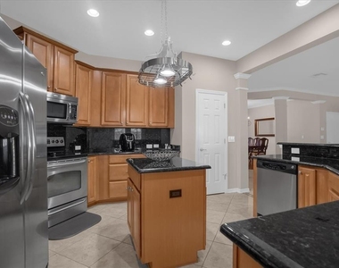 2284 Pickford Circle - Photo Thumbnail 5