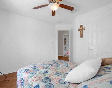 2284 Pickford Circle - Photo Thumbnail 20