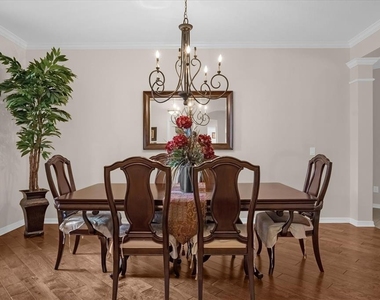 2284 Pickford Circle - Photo Thumbnail 8