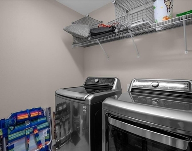 2284 Pickford Circle - Photo Thumbnail 22
