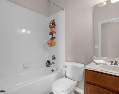 2284 Pickford Circle - Photo Thumbnail 16