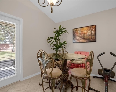 2284 Pickford Circle - Photo Thumbnail 23