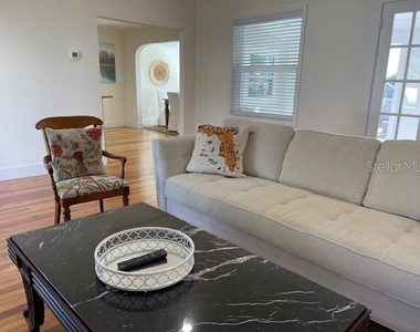 1355 Lakeshore Drive - Photo Thumbnail 5