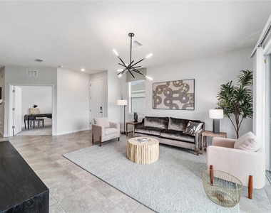 5358 Nw 48th Place - Photo Thumbnail 6