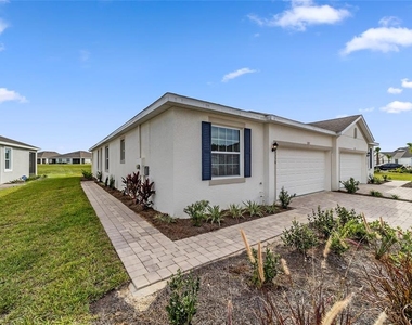 5358 Nw 48th Place - Photo Thumbnail 1
