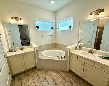 8014 Knee Deep Road - Photo Thumbnail 10