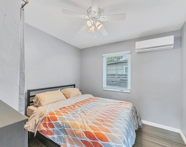 2305 Novus Street - Photo Thumbnail 4
