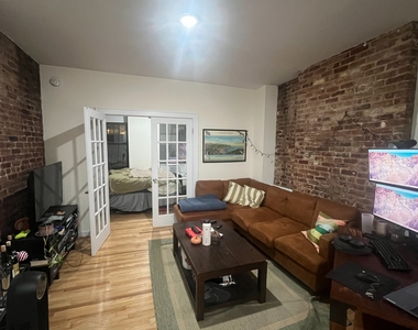 814 10th Avenue - Photo Thumbnail 1