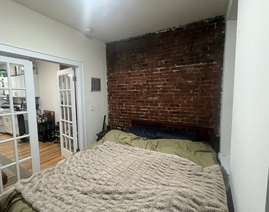 814 10th Avenue - Photo Thumbnail 3