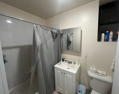 814 10th Avenue - Photo Thumbnail 7