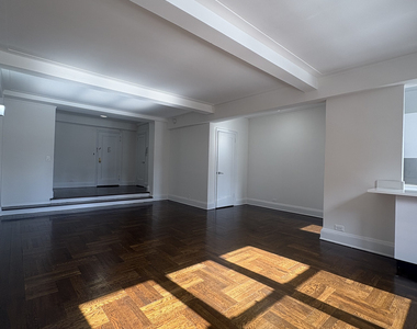 East 38th Street - Photo Thumbnail 2
