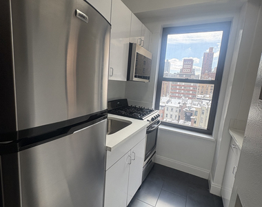 East 38th Street - Photo Thumbnail 3