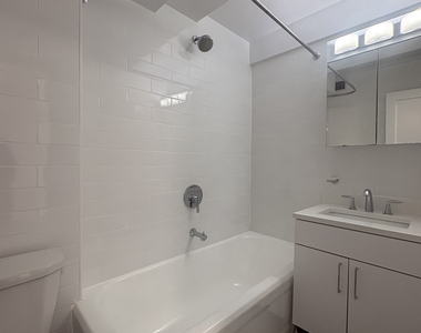 East 38th Street - Photo Thumbnail 5