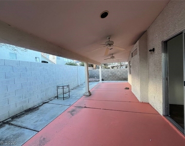 3657 Lucky Horseshoe Court - Photo Thumbnail 16