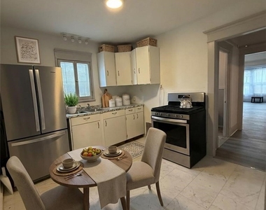 61 Baxter Street - Photo Thumbnail 7