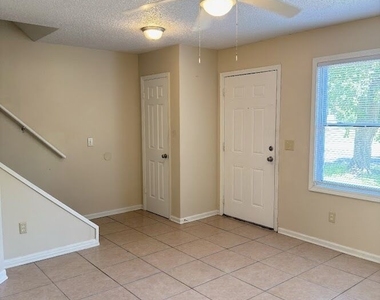 129 Inlet Reach Circle - Photo Thumbnail 2