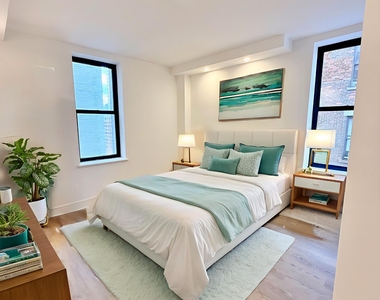 45 West 81st Street - Photo Thumbnail 2