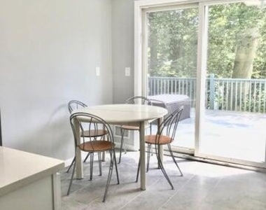 442 Redmond Avenue - Photo Thumbnail 5