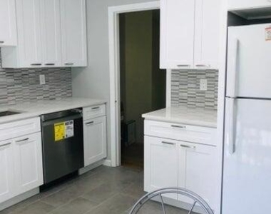 442 Redmond Avenue - Photo Thumbnail 4