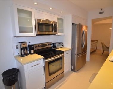 19355 Turnberry Way - Photo Thumbnail 11