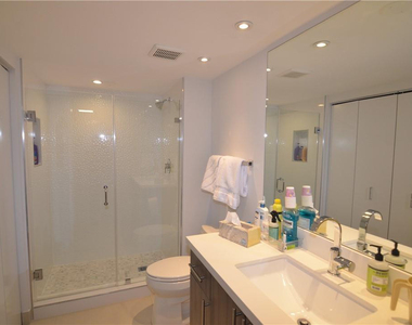 19355 Turnberry Way - Photo Thumbnail 14