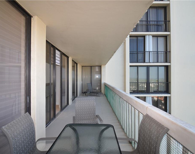 19355 Turnberry Way - Photo Thumbnail 29