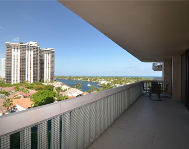 19355 Turnberry Way - Photo Thumbnail 31