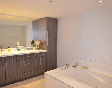 19355 Turnberry Way - Photo Thumbnail 16