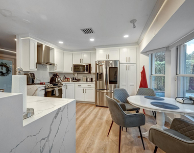 9581 Nw 9th Court - Photo Thumbnail 10