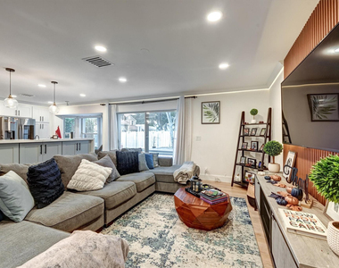 9581 Nw 9th Court - Photo Thumbnail 12