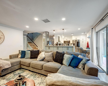 9581 Nw 9th Court - Photo Thumbnail 13