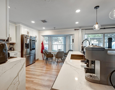 9581 Nw 9th Court - Photo Thumbnail 9