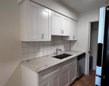 1440 Miami Road - Photo Thumbnail 5