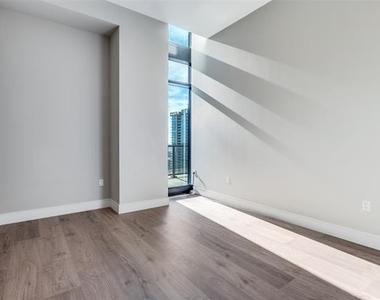 3003 Maple Avenue - Photo Thumbnail 15