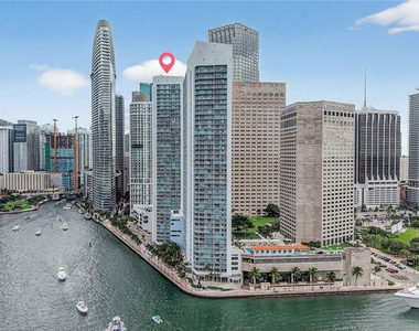 325 S Biscayne Boulevard - Photo Thumbnail 14