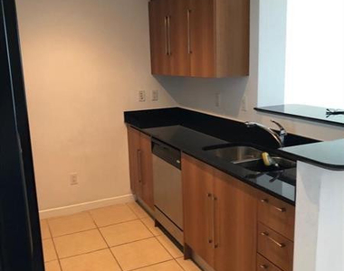 325 S Biscayne Boulevard - Photo Thumbnail 1