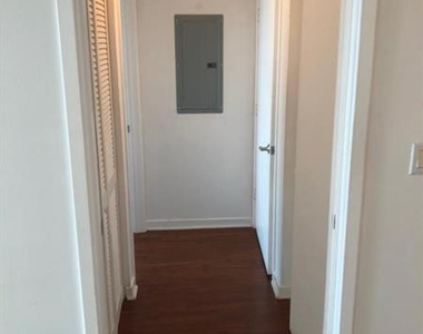 325 S Biscayne Boulevard - Photo Thumbnail 3
