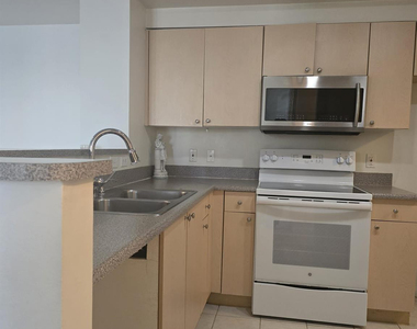 7970 N Nob Hill Road - Photo Thumbnail 1