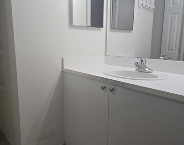 7970 N Nob Hill Road - Photo Thumbnail 8