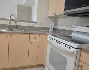 7970 N Nob Hill Road - Photo Thumbnail 25