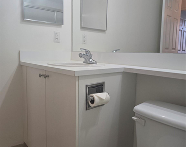7970 N Nob Hill Road - Photo Thumbnail 24