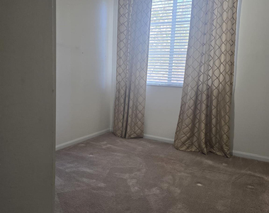 7970 N Nob Hill Road - Photo Thumbnail 5