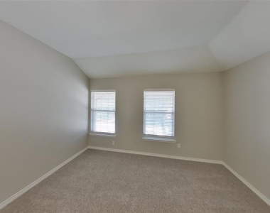 8401 Manchester Drive - Photo Thumbnail 8