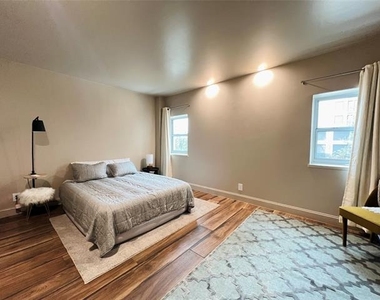 6211 W Northwest Highway - Photo Thumbnail 6